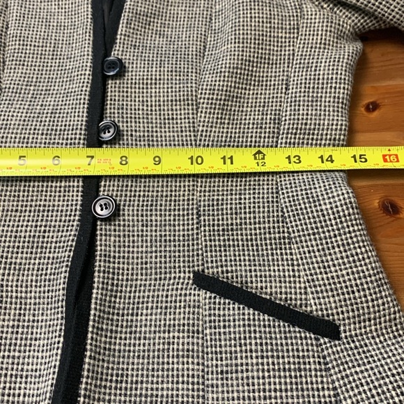 Jules Vintage Fitted Blazer, Lined, 100% Wool, Like New Condition - Picture 7 of 13